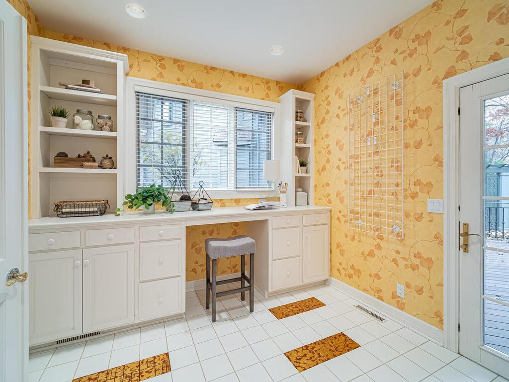 10512 Rigby Drive Eden Prairie, MN 55347 - Photo 21 of 49 Gallery Image 21