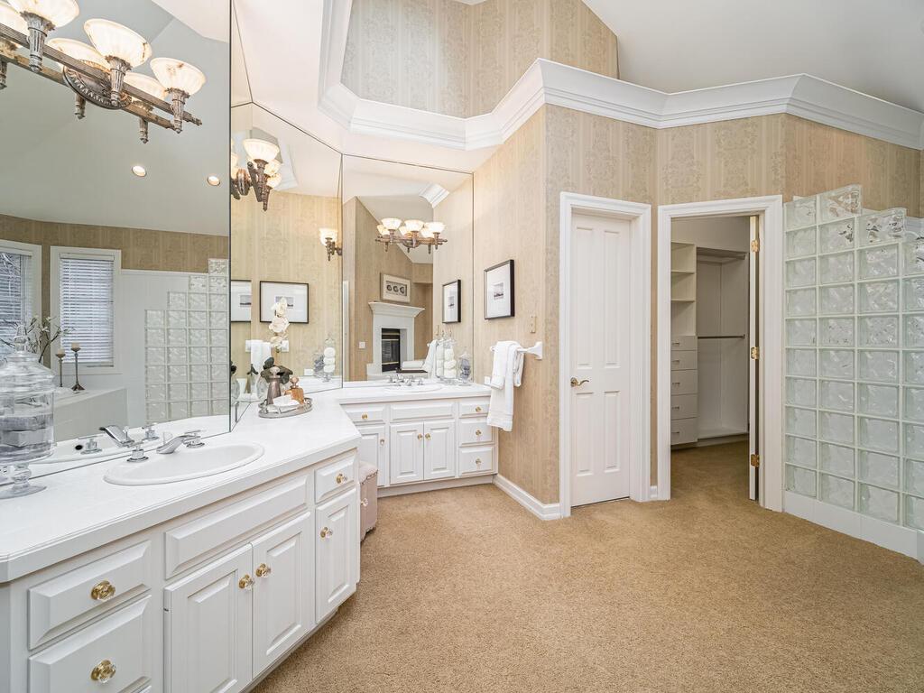 10512 Rigby Drive Eden Prairie, MN 55347 - Photo 28 of 49 Gallery Image 28