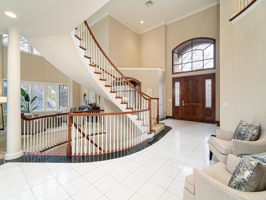 10512 Rigby Drive Eden Prairie, MN 55347 - Photo 6 of 49 Gallery Image 6