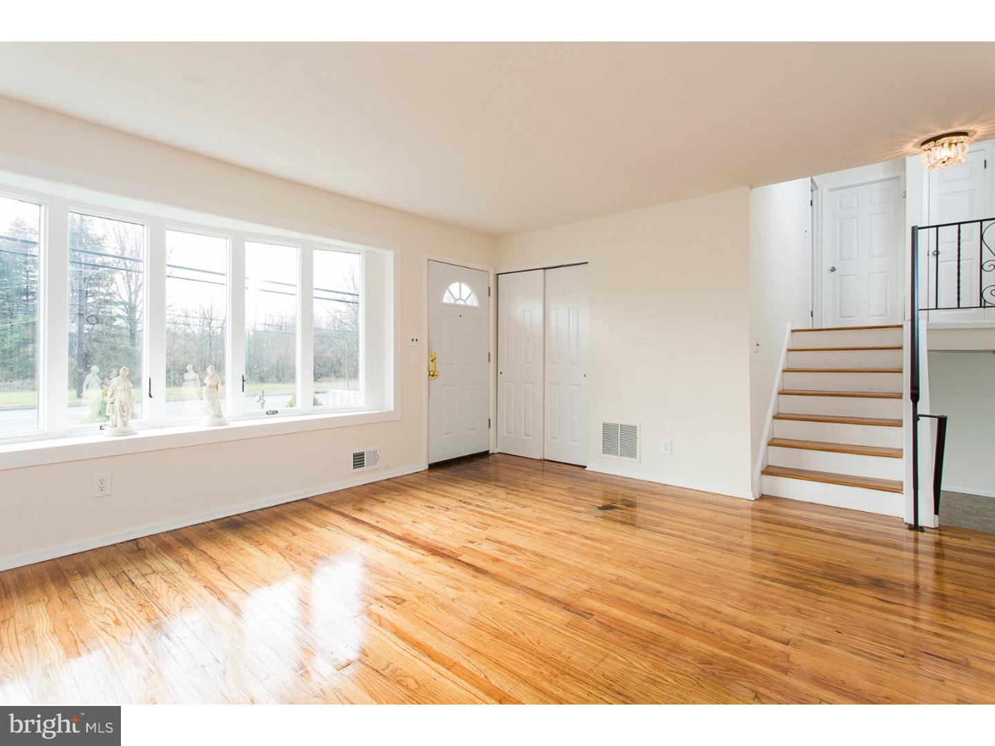 2178 Klockner Road Trenton, NJ 08690 - Photo 3 of 25