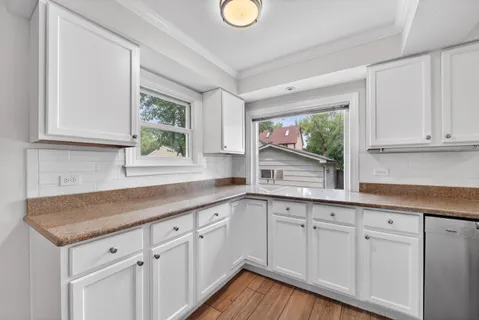 $990,000 | 547 Melrose Avenue, Kenilworth, IL 60043