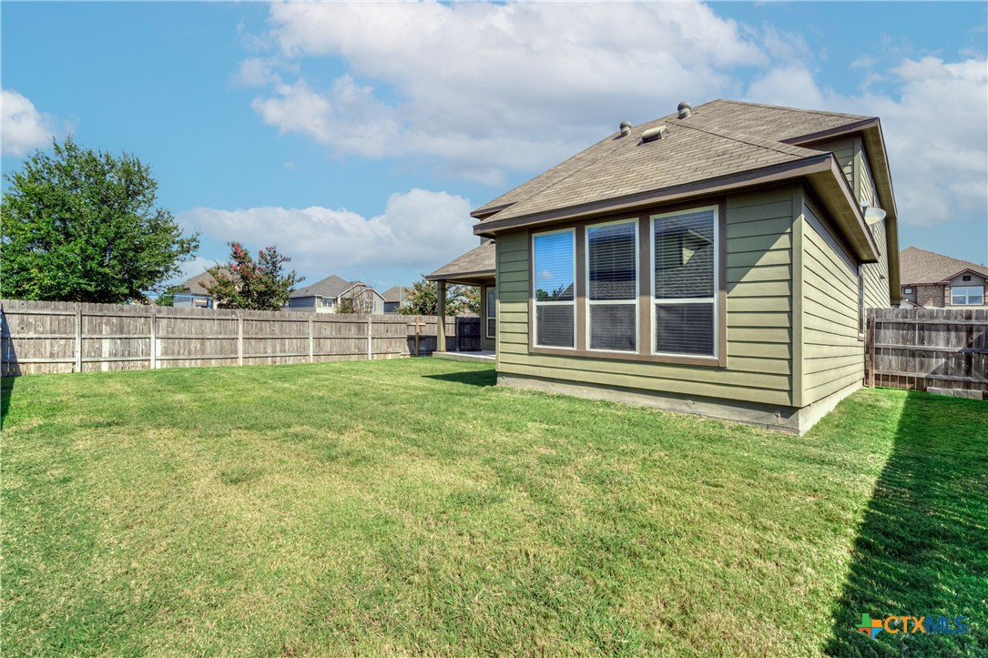 7848 Old Gate Road Temple, TX 76502 - Photo 4 of 32 a view of a house with a backyard