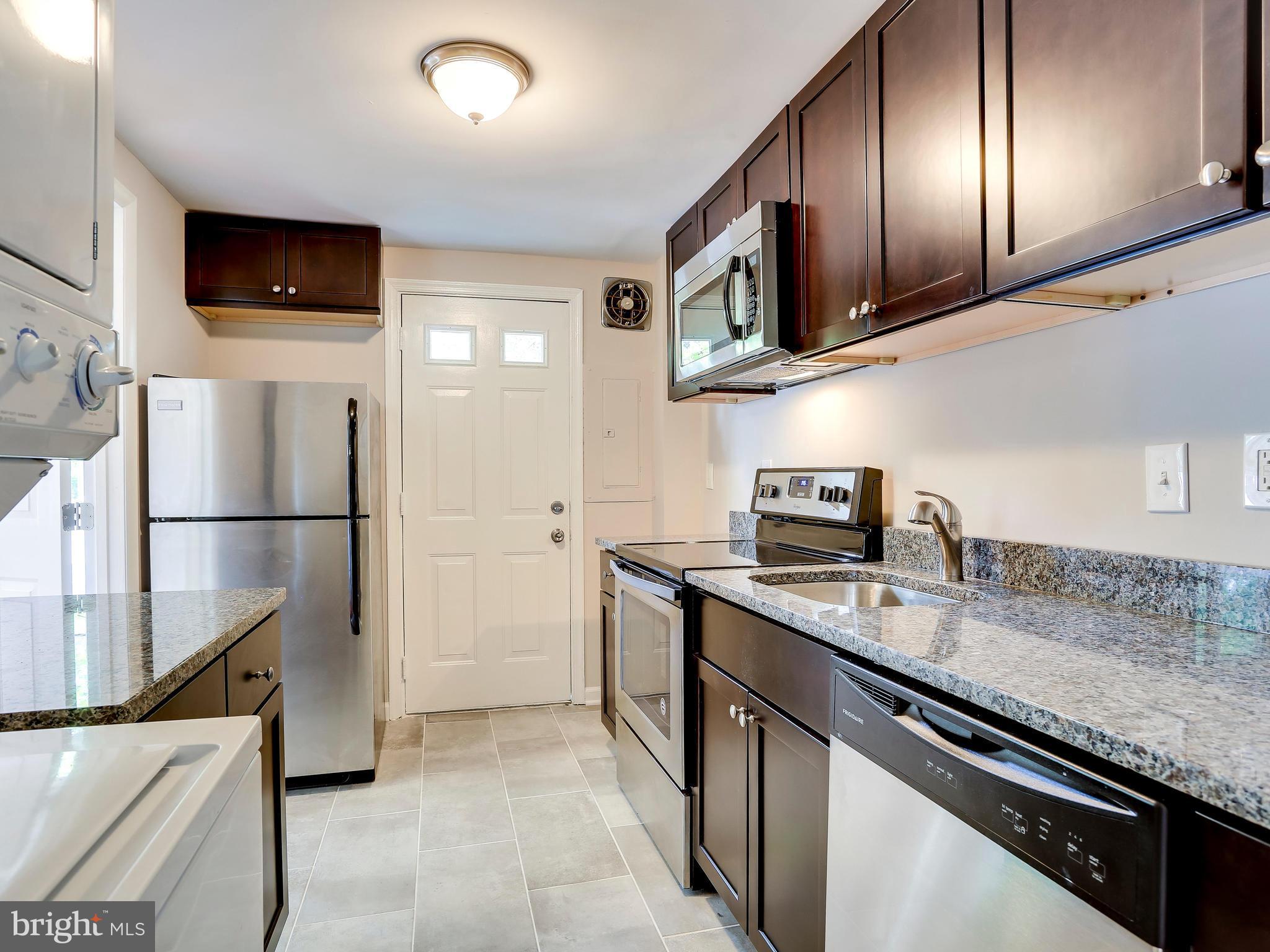 8024 Sheriff Road Landover, MD 20785 - Photo 10 of 28 Kitchen