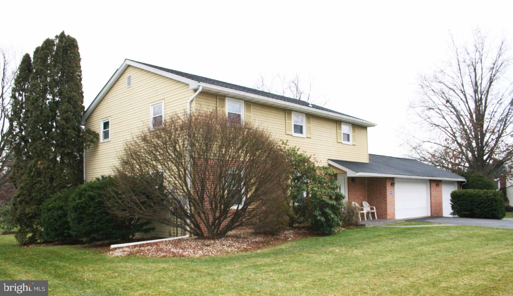 12 Pinewood Avenue Lititz, PA 17543 - Photo 6 of 12