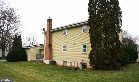 12 Pinewood Avenue Lititz, PA 17543 - Photo 9 of 12