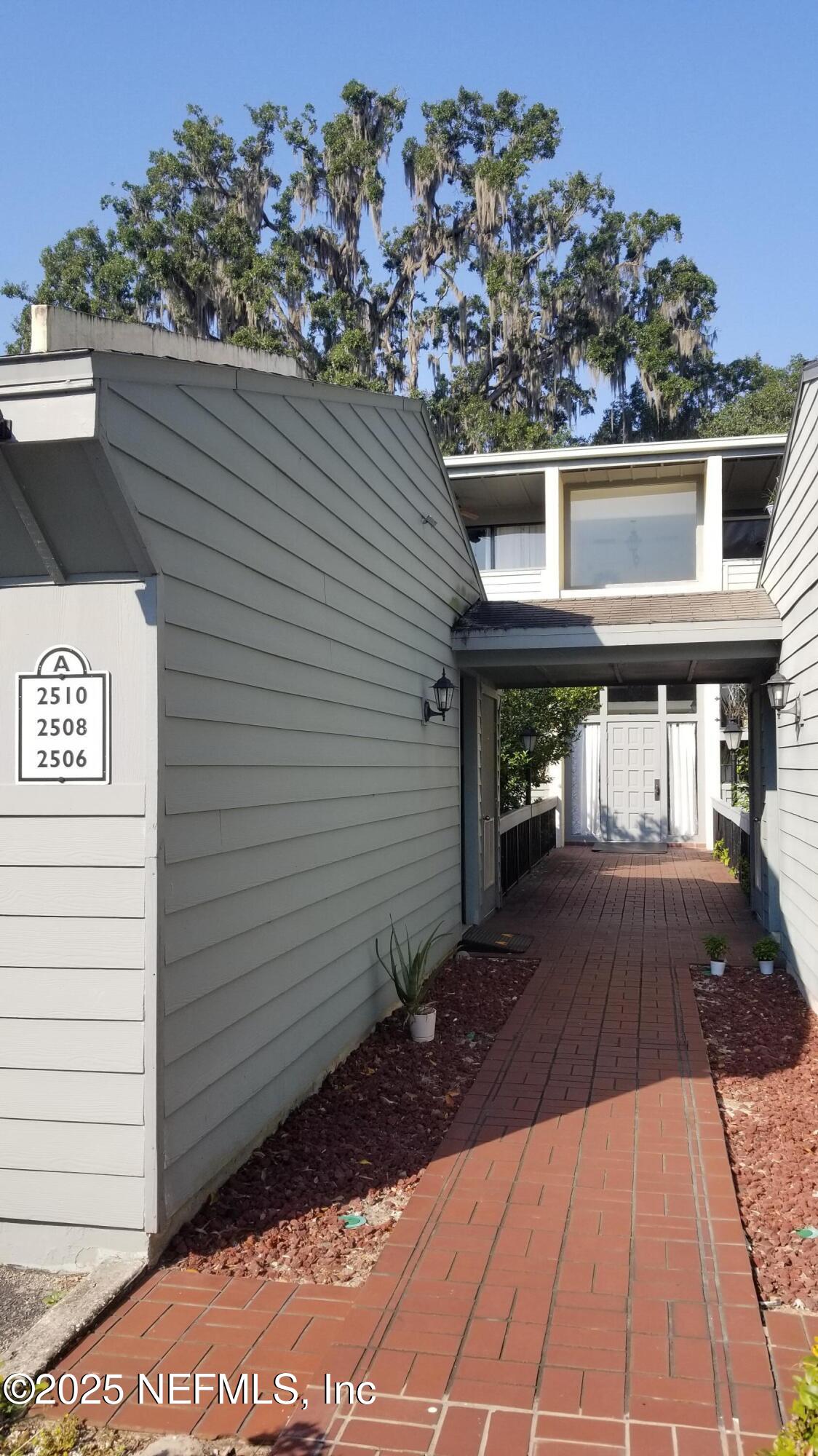 2510 Southwest 14th Drive Gainesville, FL 32608 - Photo 6 of 71 2510Sidewalk