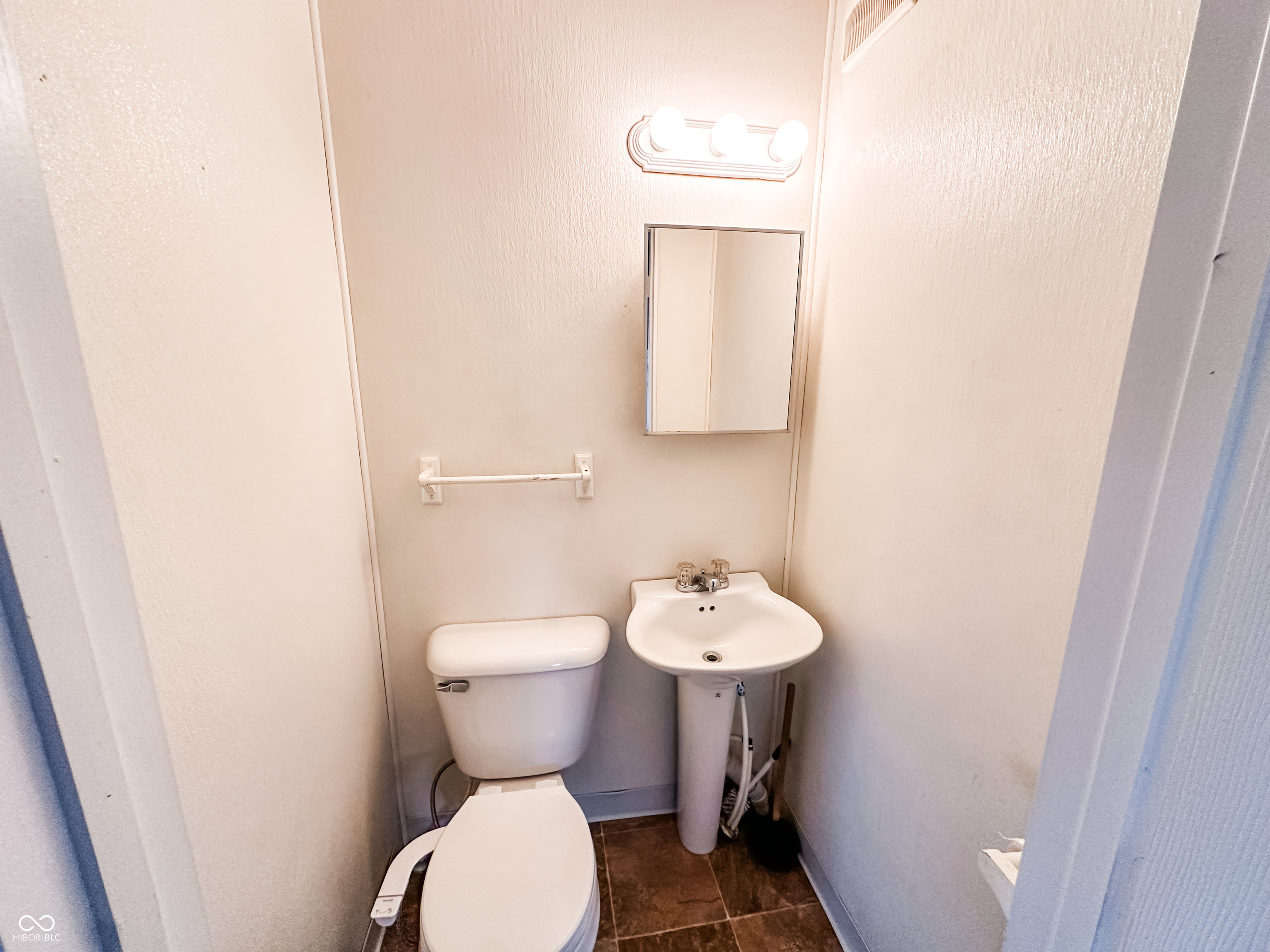 3631 Andover Road Anderson, IN 46013 - Photo 16 of 26