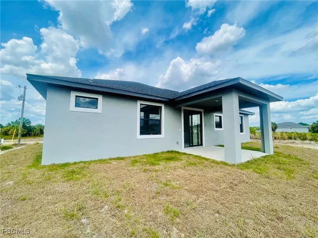 $359,900 | 2016 Hercules Road, LaBelle, FL 33935