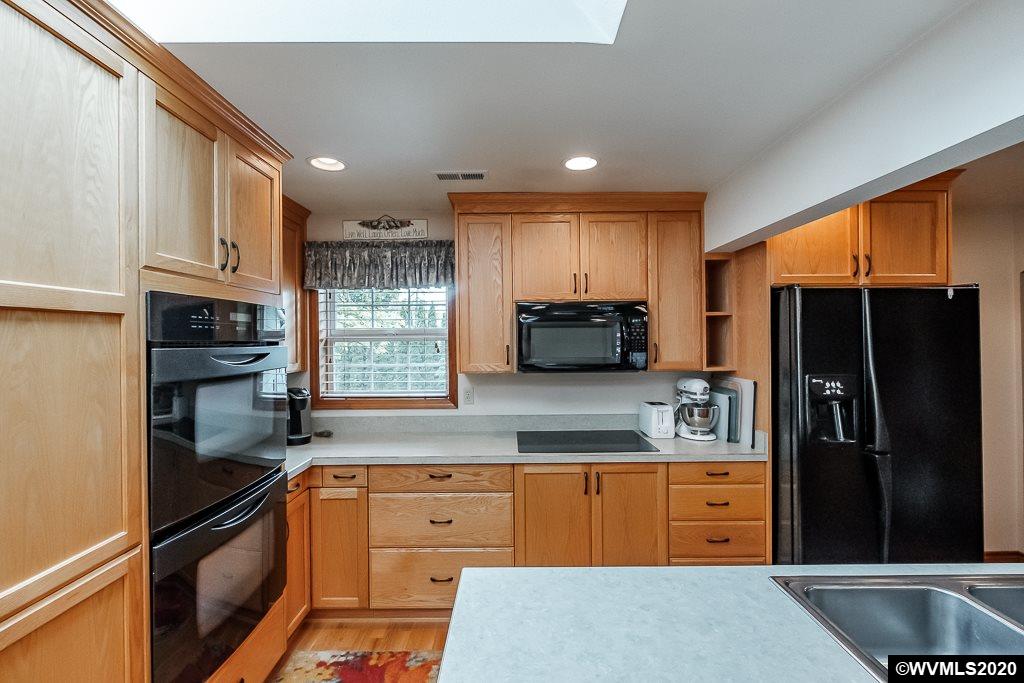 5655 Southwest West Hills Road Corvallis, OR 97333 - Photo 18 of 42 Gallery Image 18