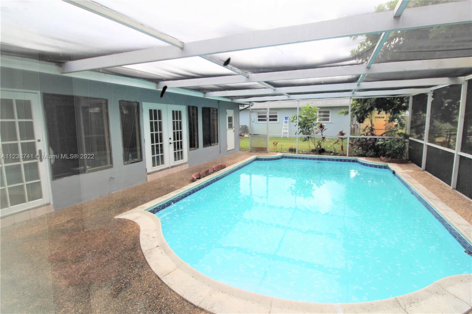 5261 Southwest 9th Street Plantation, FL 33317 - Photo 16 of 27 a view of a indoor swimming pool