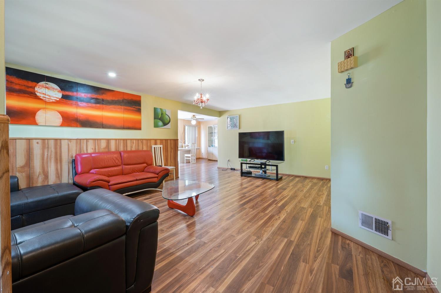 145 Woodbury Road Edison, NJ 08820 - Photo 11 of 24 Gallery Image 11