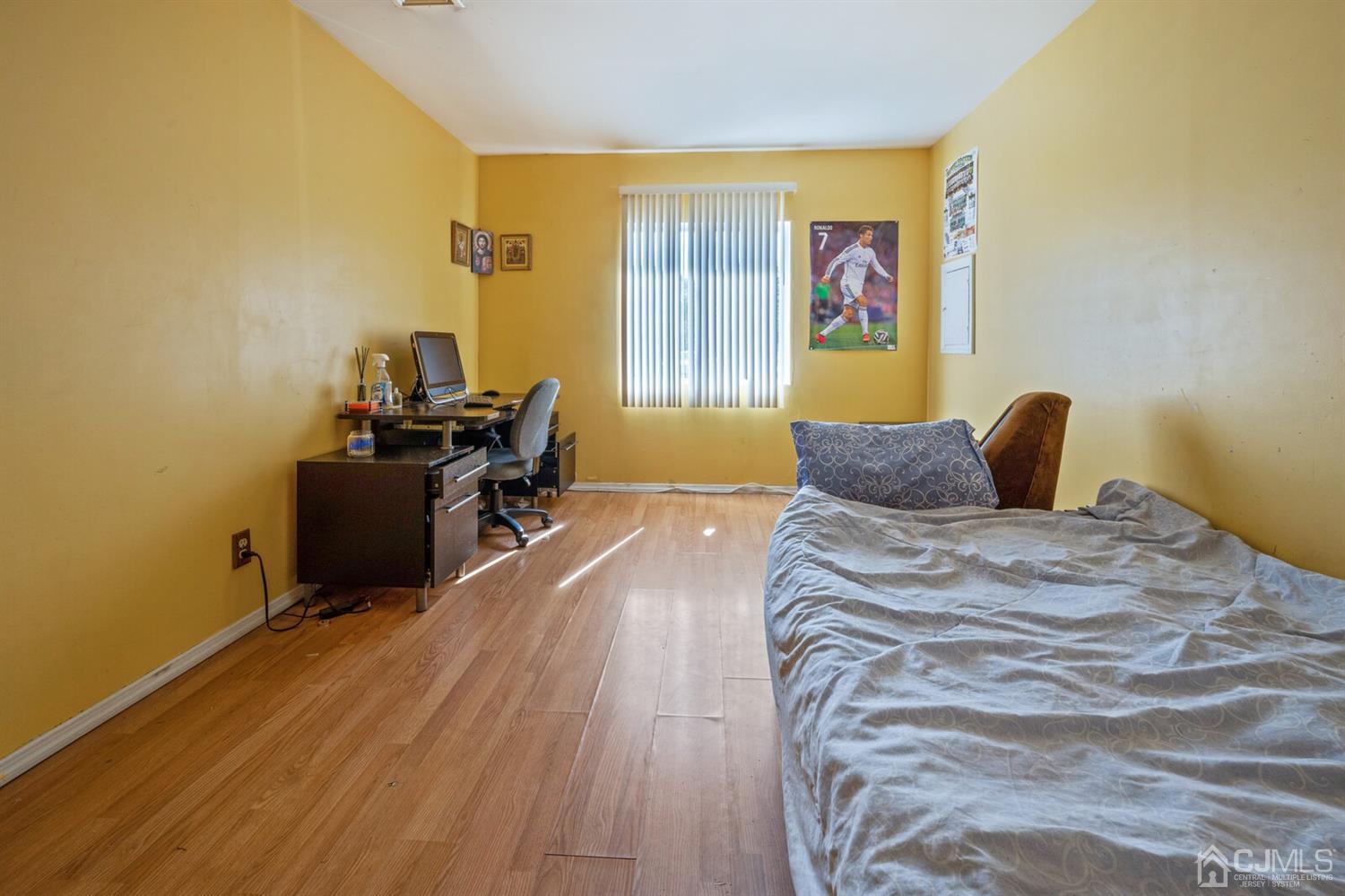 145 Woodbury Road Edison, NJ 08820 - Photo 13 of 24 Gallery Image 13