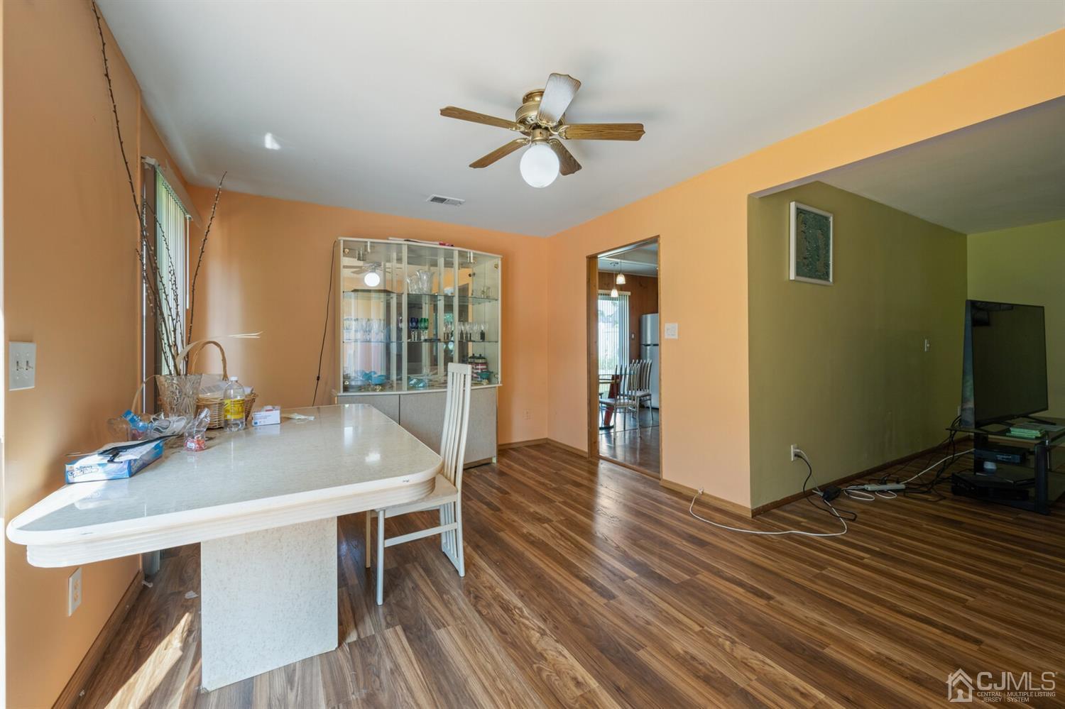 145 Woodbury Road Edison, NJ 08820 - Photo 3 of 24 Gallery Image 3