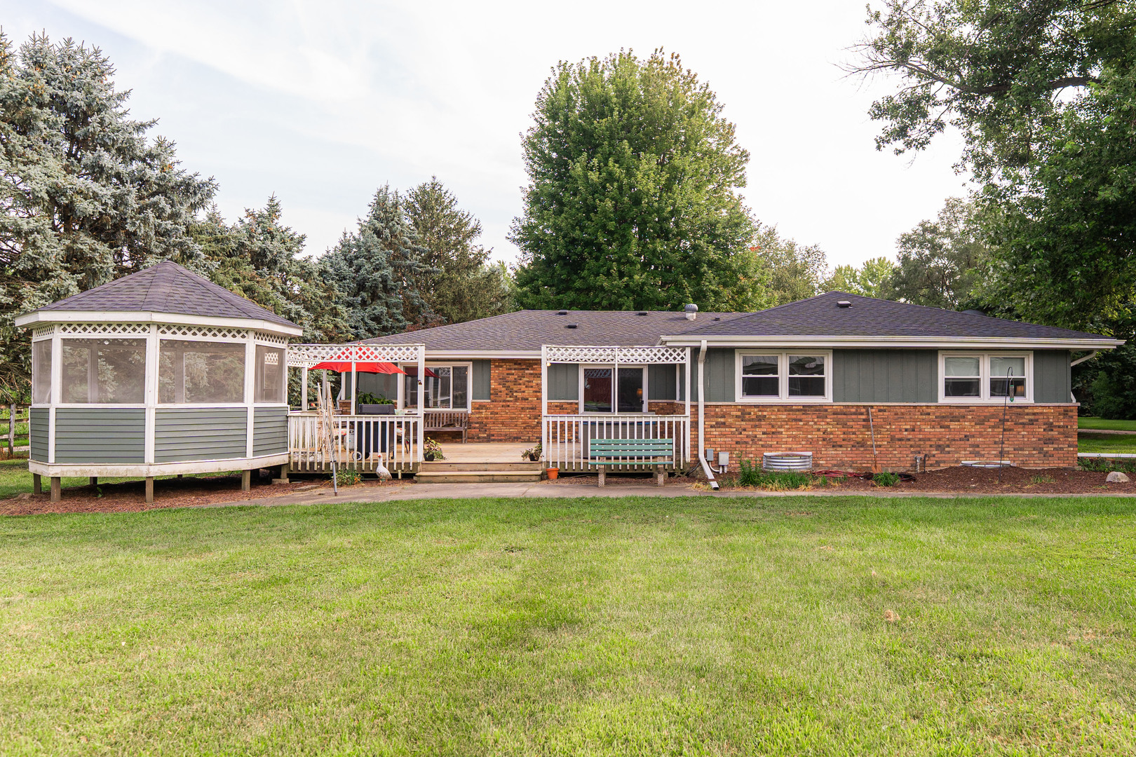 17751 Scott Road Hinckley, IL 60520 - Photo 38 of 72 a front view of a house with a yard