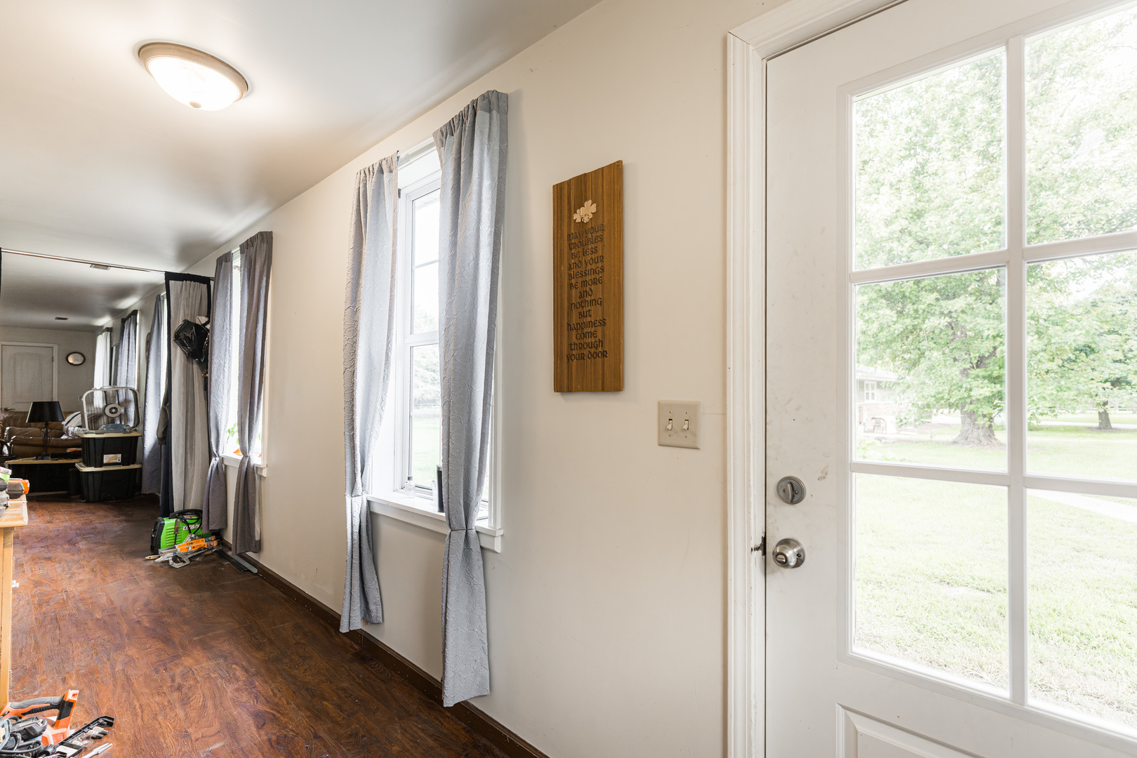 17751 Scott Road Hinckley, IL 60520 - Photo 45 of 72 a view of a livingroom with wooden floor and a window