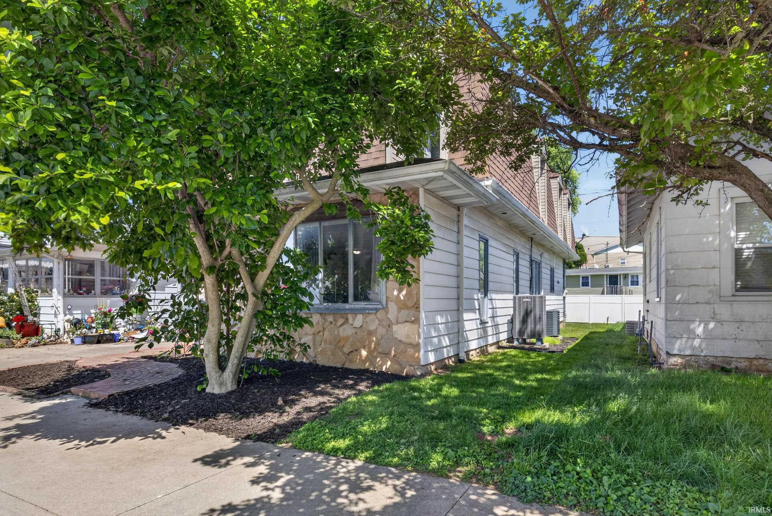 1708 K Street Bedford, IN 47421 - Photo 3 of 36