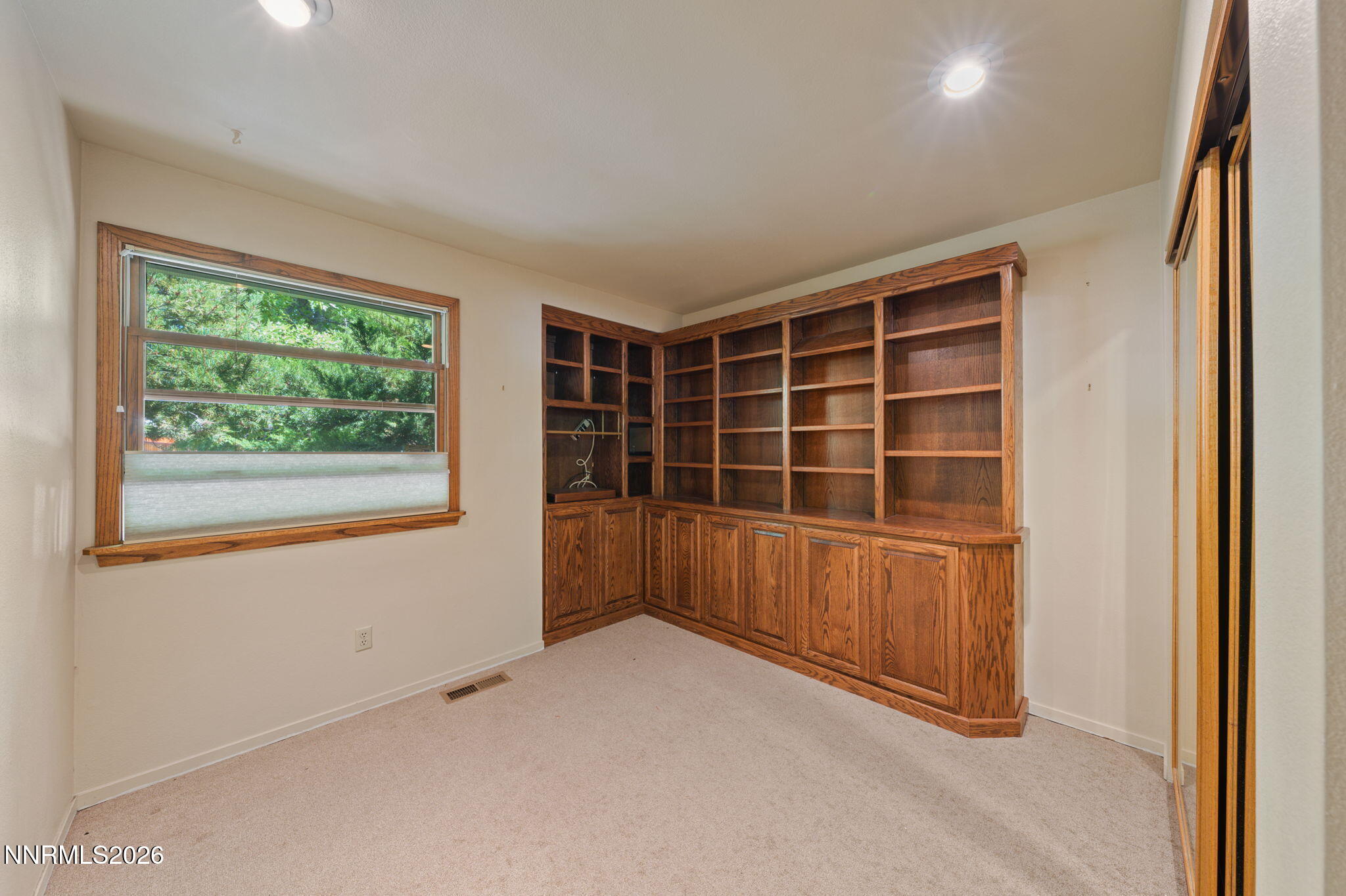2230 King Edward Drive Reno, NV 89503 - Photo 27 of 51 29-web-or-mls-A7V05109
