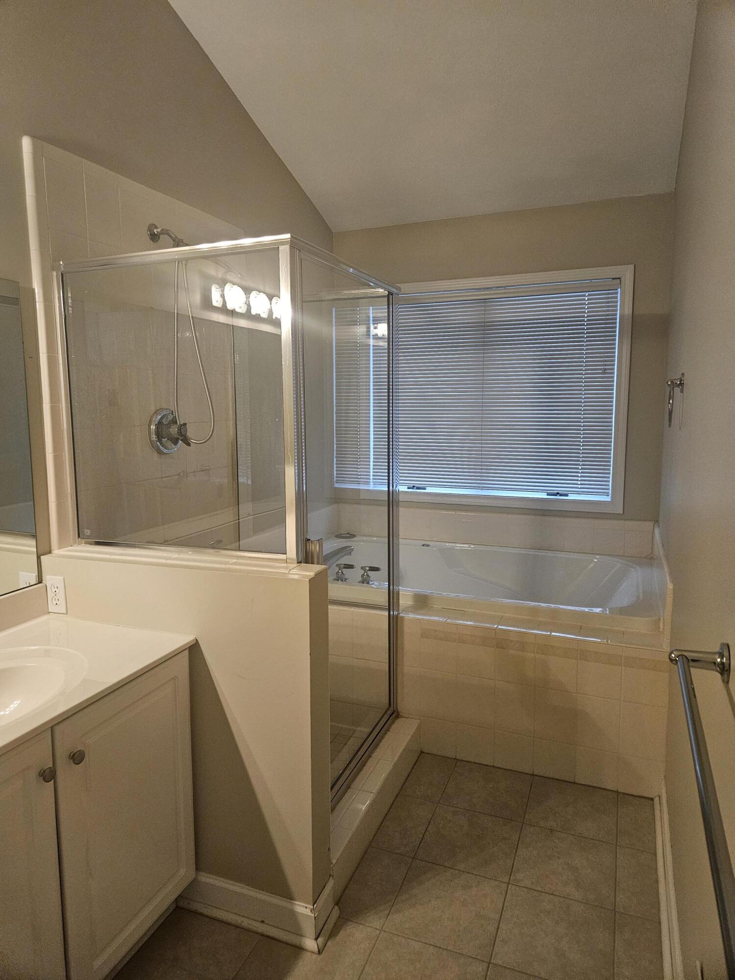 1765 Spring View Court Southeast Caledonia, MI 49316 - Photo 13 of 34 20251220_150144