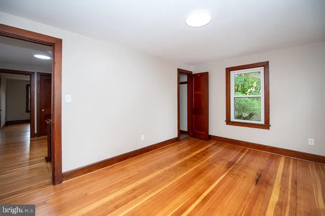 $2,100 | 9 Fulton Avenue, Walkersville, MD 21793