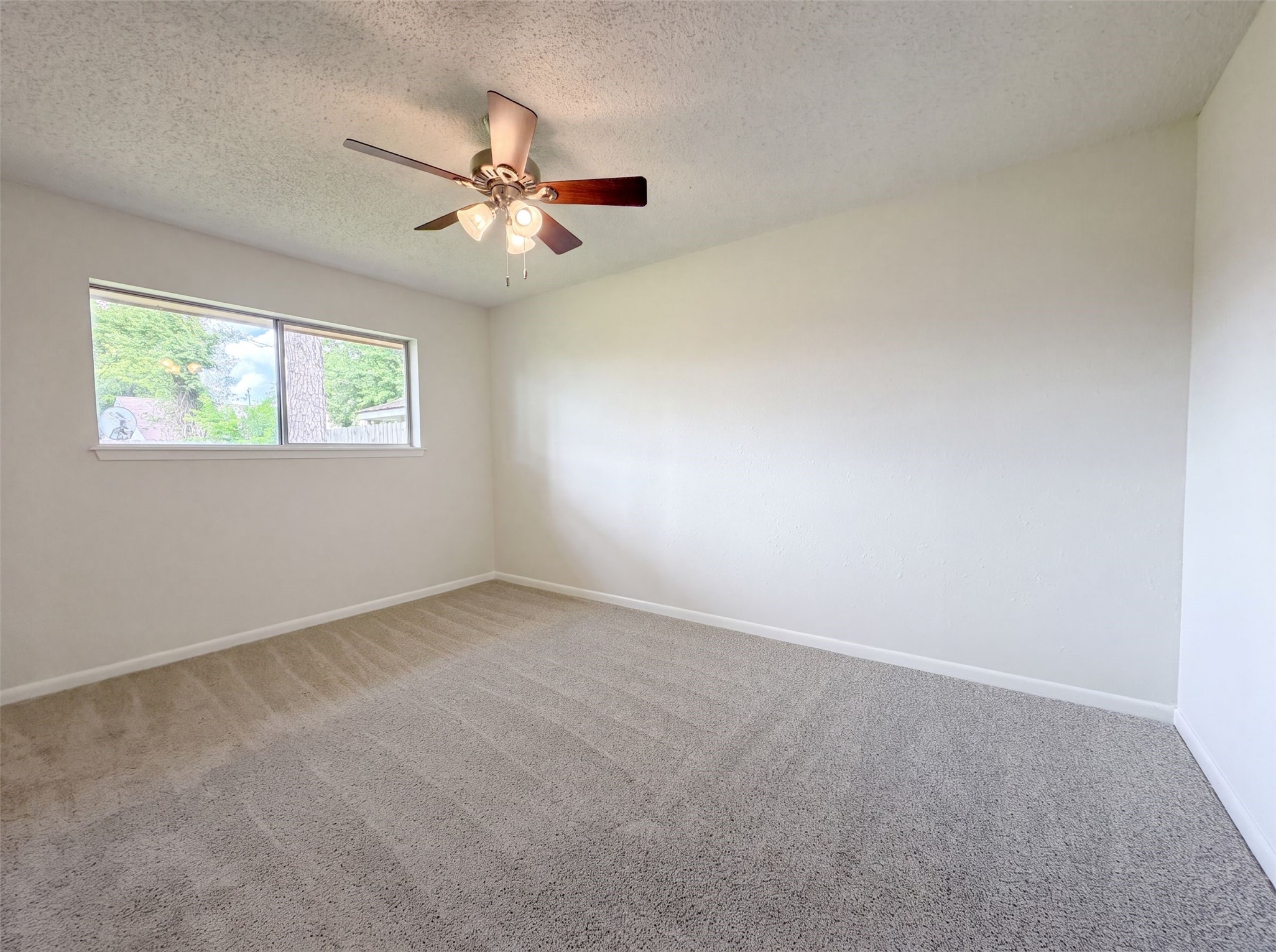8 Sunnybrook Lane Angleton, TX 77515 - Photo 10 of 16