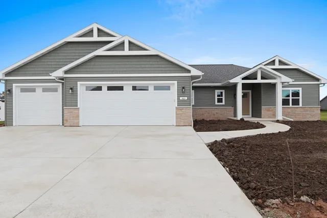 $512,750 | 363 Battery Avenue, De Pere, WI 54115