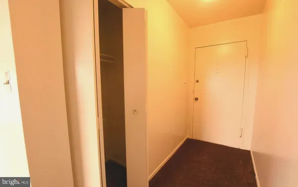 a view of utility room