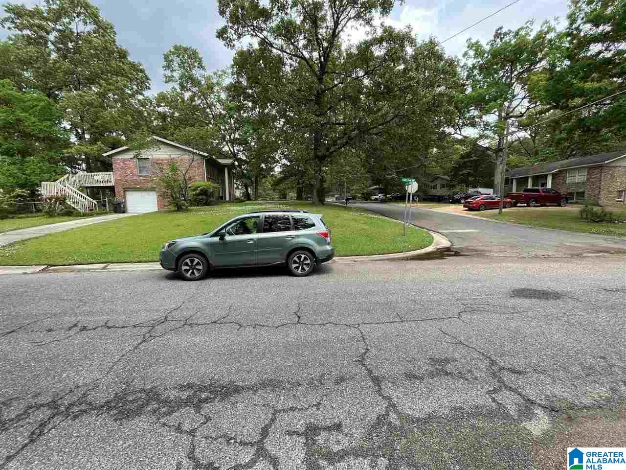 313 14th Avenue Northwest, Unit 27 Center Point, AL 35215 - Photo 3 of 5