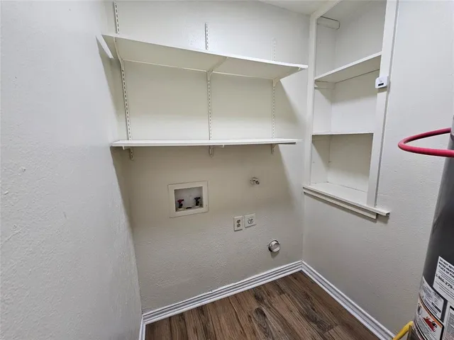 a view of utility room