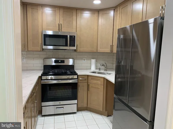 $2,300 | 44 Coral Tree Court, Lawrence Township, NJ 08648