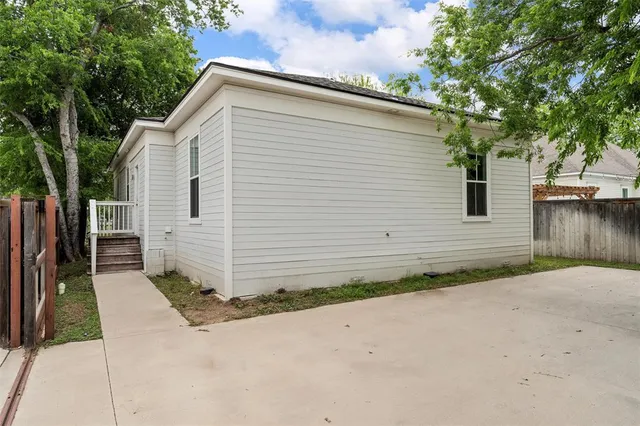 $350,000 | 1012 Burnett Avenue, Waco, TX 76706