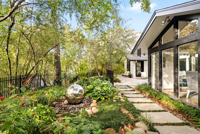 $2,295,000 | 2115 Troon Road, Houston, TX 77019