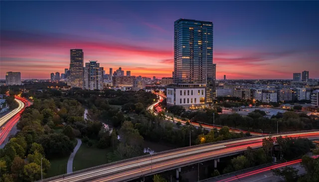 $2,295,000 | 2115 Troon Road, Houston, TX 77019