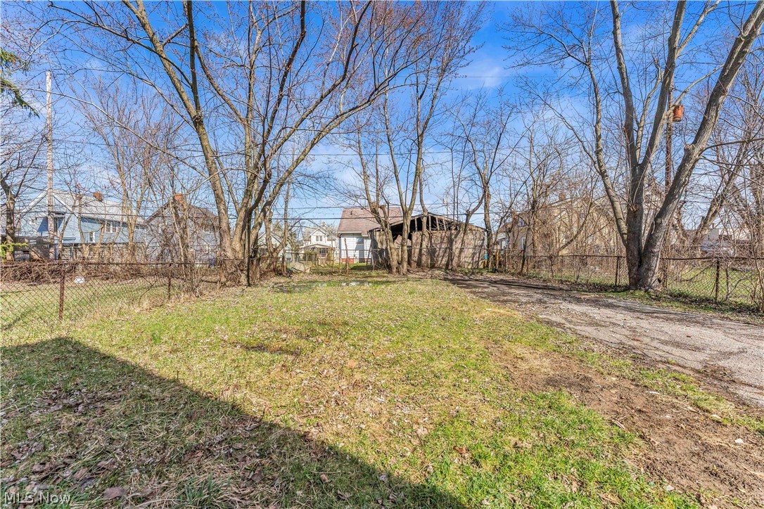 12905 Watterson Avenue Cleveland, OH 44105 - Photo 29 of 30 View of fenced backyard