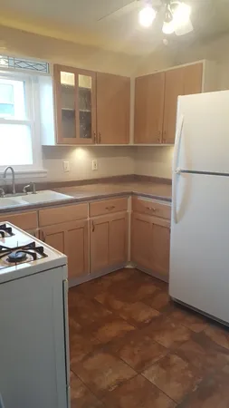 $2,350 | 302 South Walnut Street, Bensenville, IL 60106