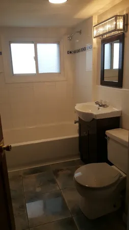 $2,350 | 302 South Walnut Street, Bensenville, IL 60106