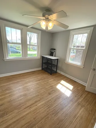 $2,350 | 302 South Walnut Street, Bensenville, IL 60106