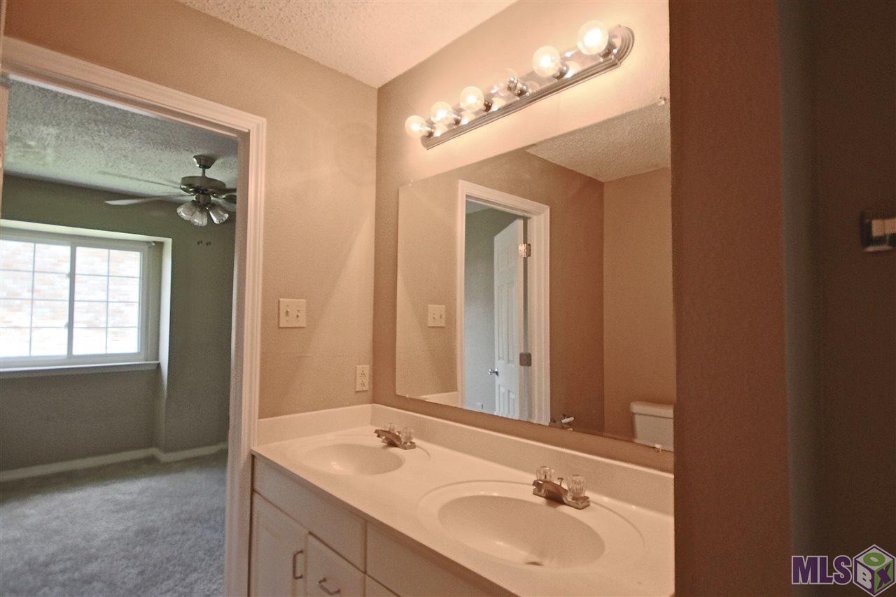 913 West Rothland Street, Unit D Gonzales, LA 70737 - Photo 8 of 10 Gallery Image 8