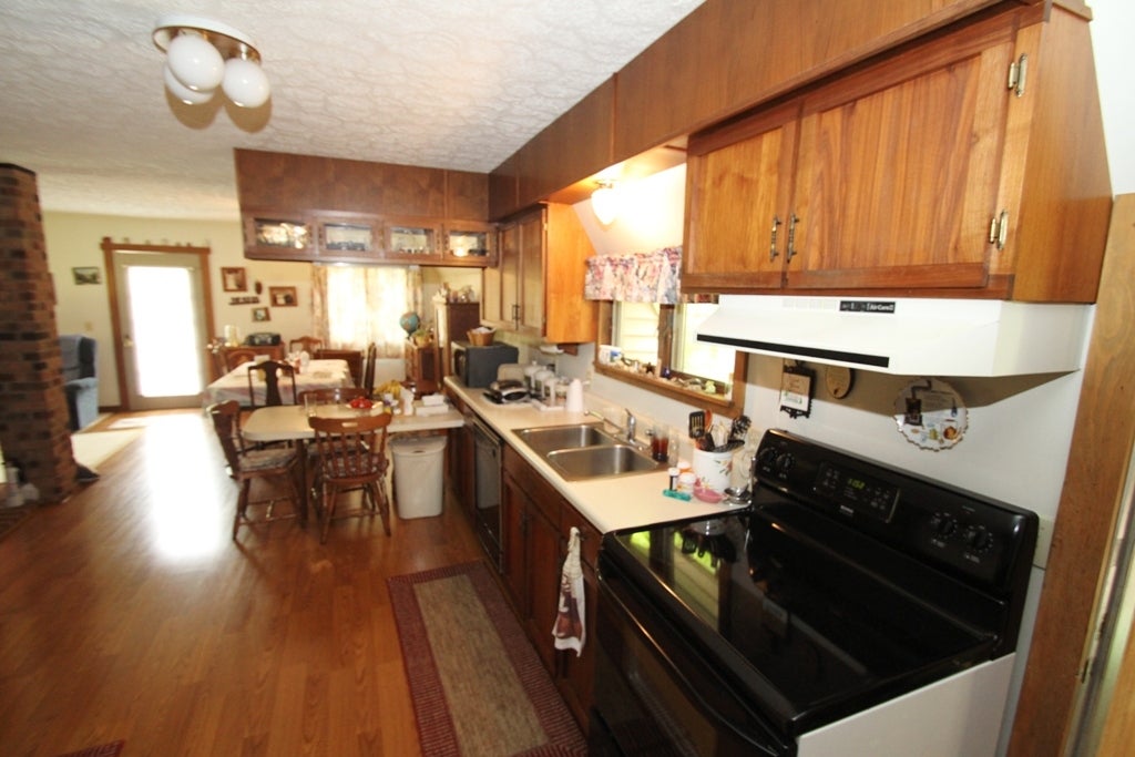 6919 Hoke's Mill Road Ronceverte, WV 24970 - Photo 8 of 39 Gallery Image 8