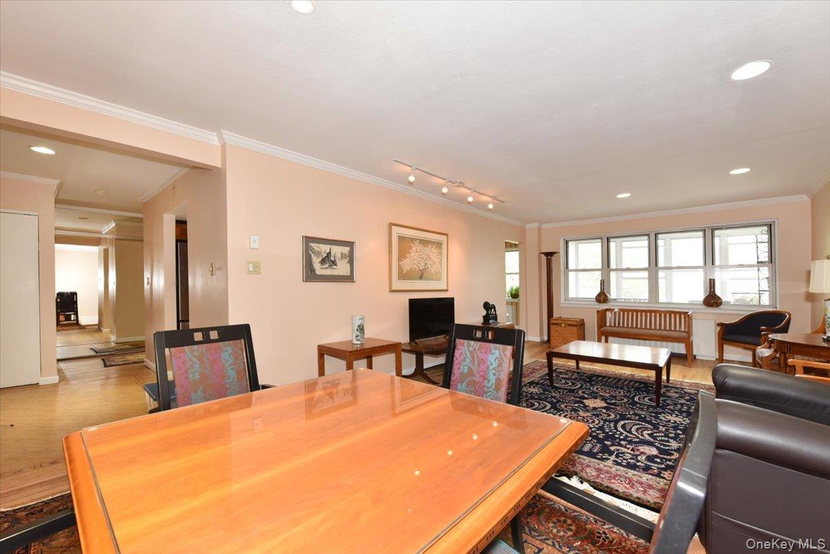 180 South Middle Neck Road, Unit 3K Great Neck, NY 11021 - Photo 7 of 20 Dining into Entry Foyer