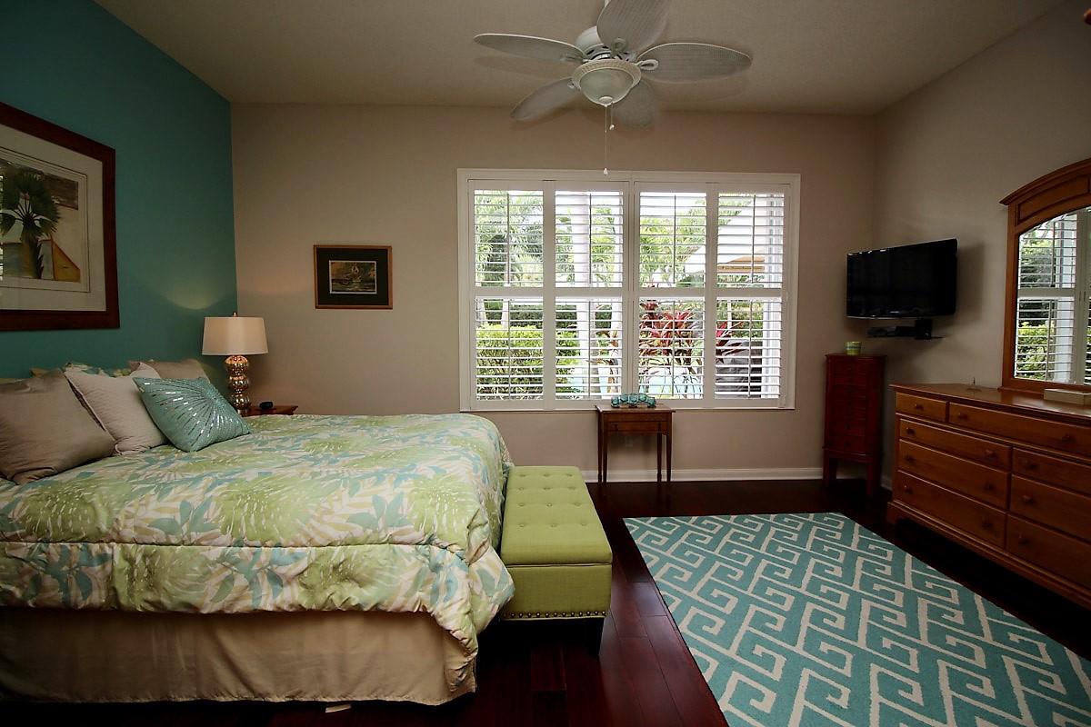 127 Hampton Circle Jupiter, FL 33458 - Photo 15 of 31 Master Bedroom