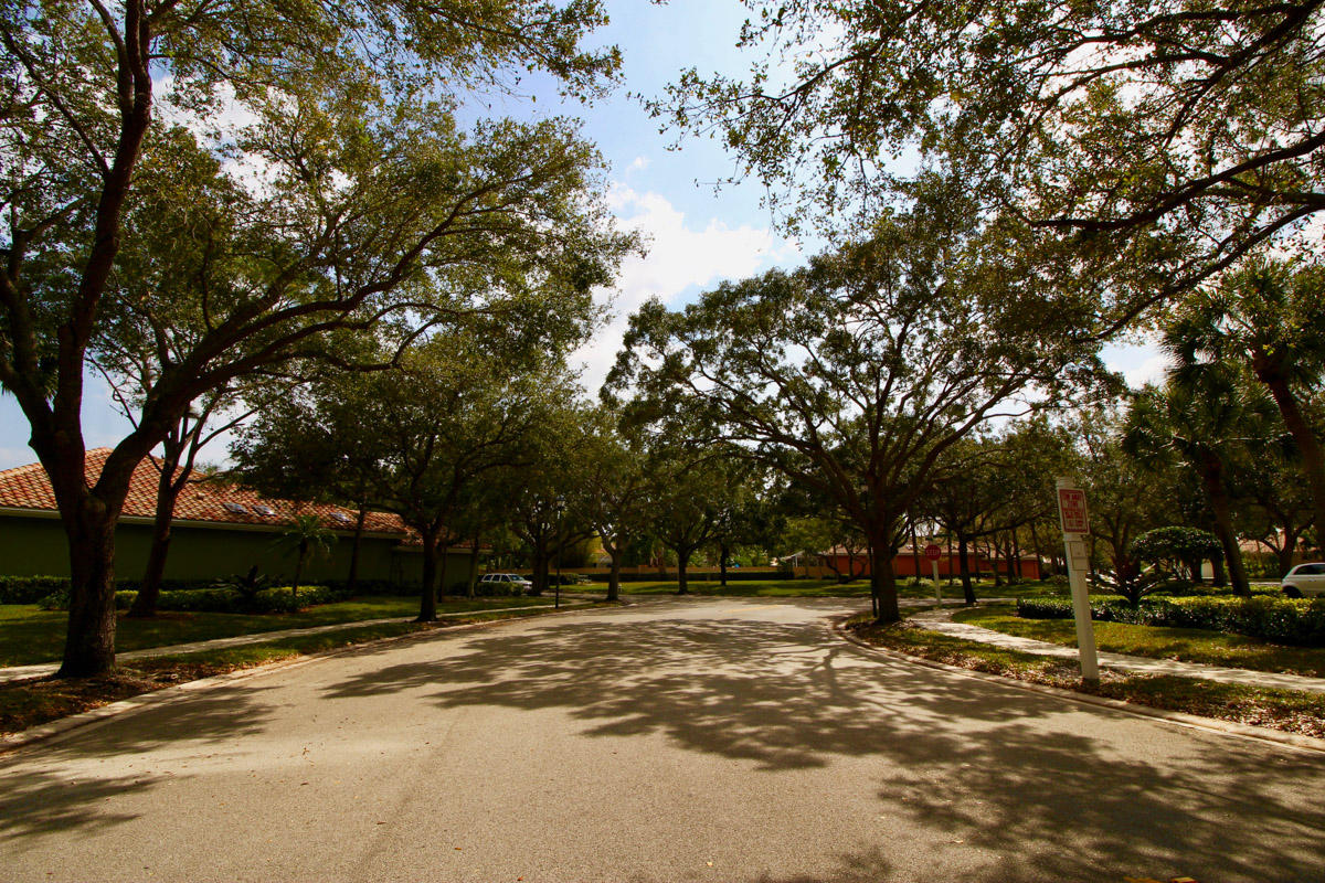 127 Hampton Circle Jupiter, FL 33458 - Photo 30 of 31 Street View