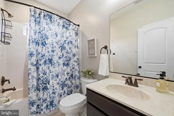 $1,125,000 | 12732 Legacy Drive, Dunkirk, MD 20754