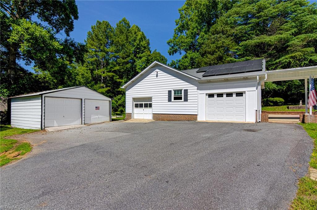 1238 Highway 68 Oak Ridge, NC 27310 - Photo 28 of 43