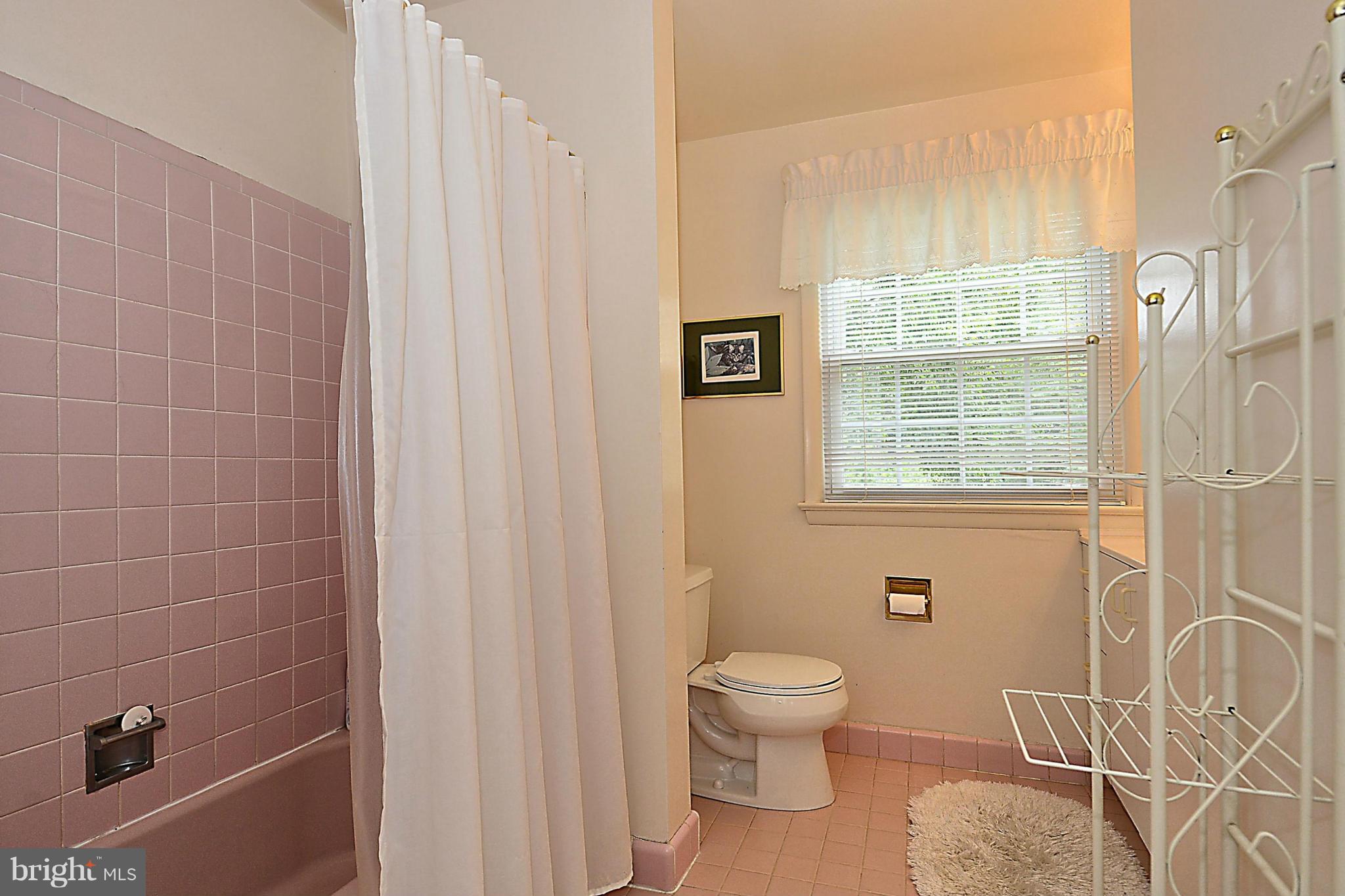 11520 Lovejoy Street Silver Spring, MD 20902 - Photo 20 of 30 Hall Bath 2
