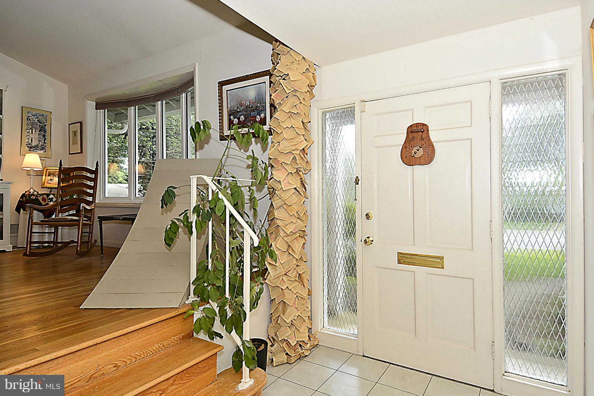 11520 Lovejoy Street Silver Spring, MD 20902 - Photo 5 of 30 Entry Area