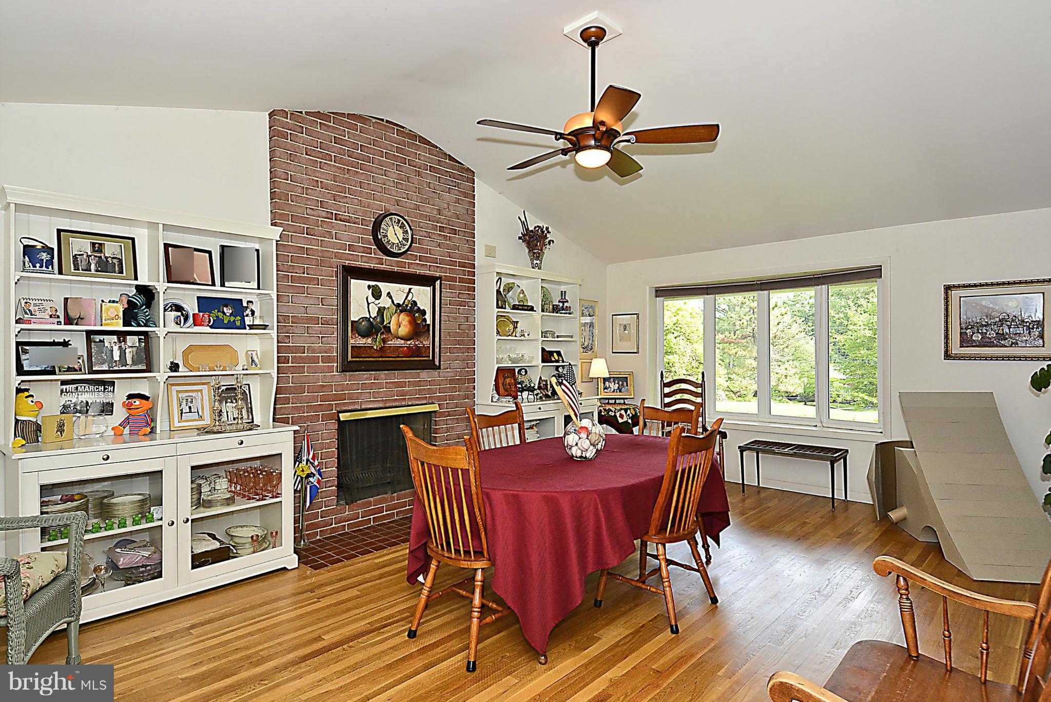 11520 Lovejoy Street Silver Spring, MD 20902 - Photo 7 of 30 Living/Dining Room
