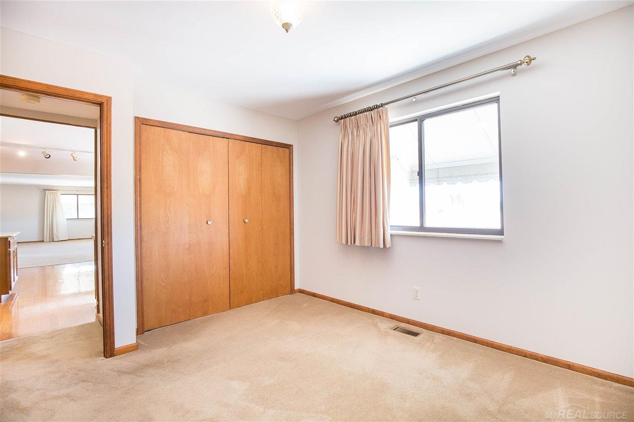 35535 23 Mile Road New Baltimore, MI 48047 - Photo 18 of 22