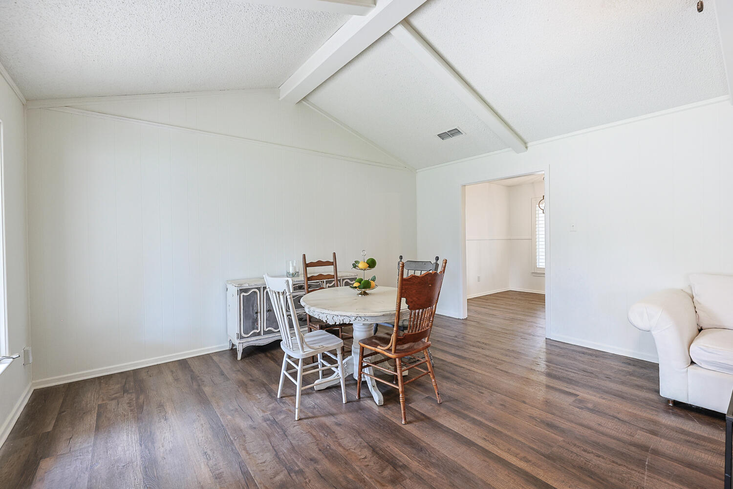 5711 74th Street Lubbock, TX 79424 - Photo 14 of 53 Living Area
