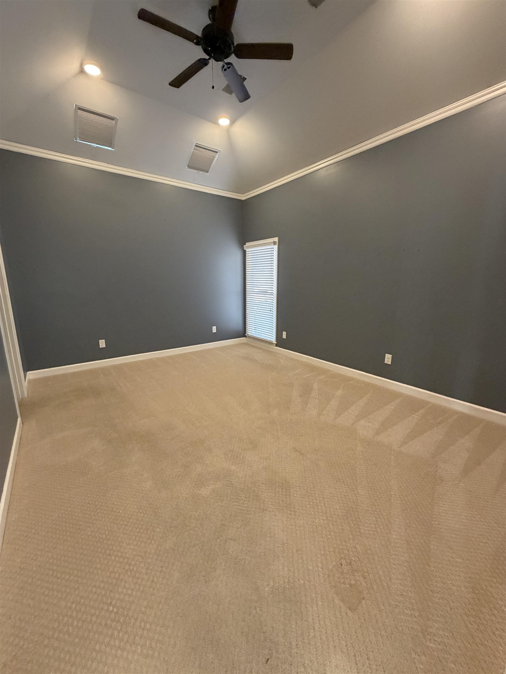147 Greeff Lane Memphis, TN 38111 - Photo 15 of 23 a view of an empty room