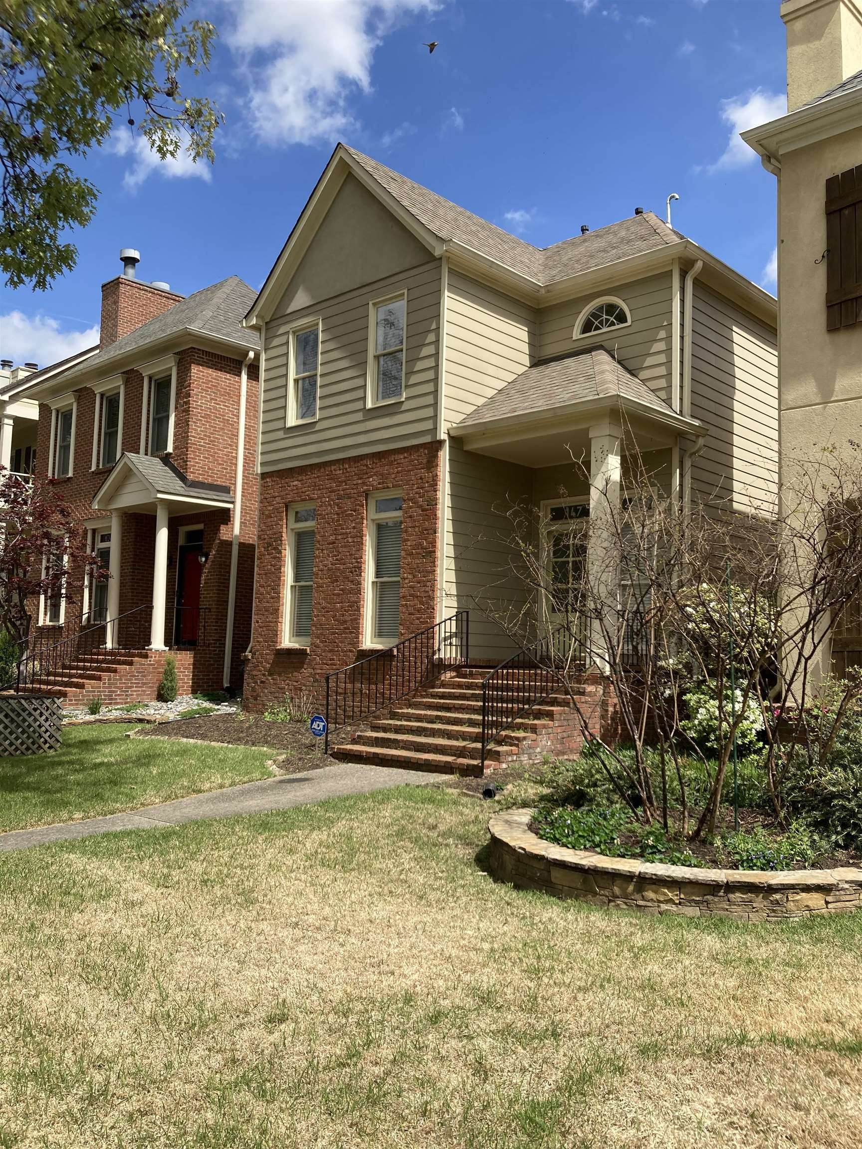 147 Greeff Lane Memphis, TN 38111 - Photo 2 of 23 a front view of a house with garden